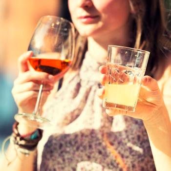 Умеренное употребление алкоголя может повысить риск развития некоторых видов рака