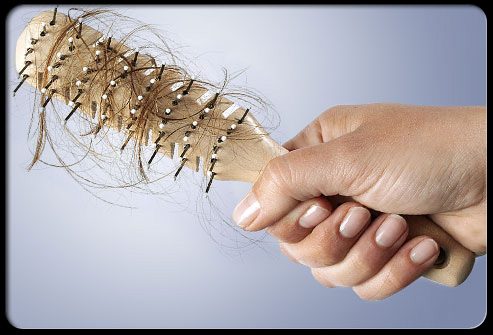 Симптом: выпадение волос
