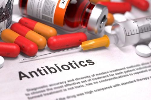 Антибиотики и вероятность аллергии на продукты питания у детей
