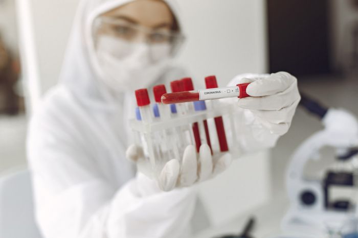 Минздрав сообщил о заражении коронавирусом на работе более 14 тыс. медиков