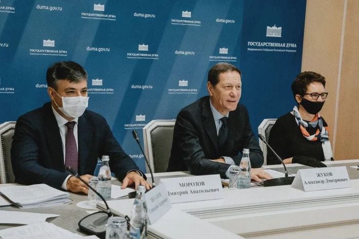Дмитрий Морозов призвал укреплять статус врача и законодательно регулировать его права