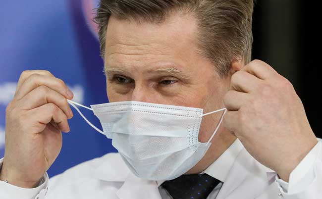 Мурашко призвал вернуться к ношению масок и ревакцинации от коронавируса
